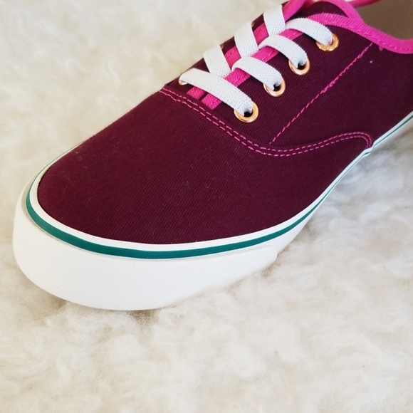 Old Navy Girl's Easy Peasy Pull on shoes - Picture 2 of 6